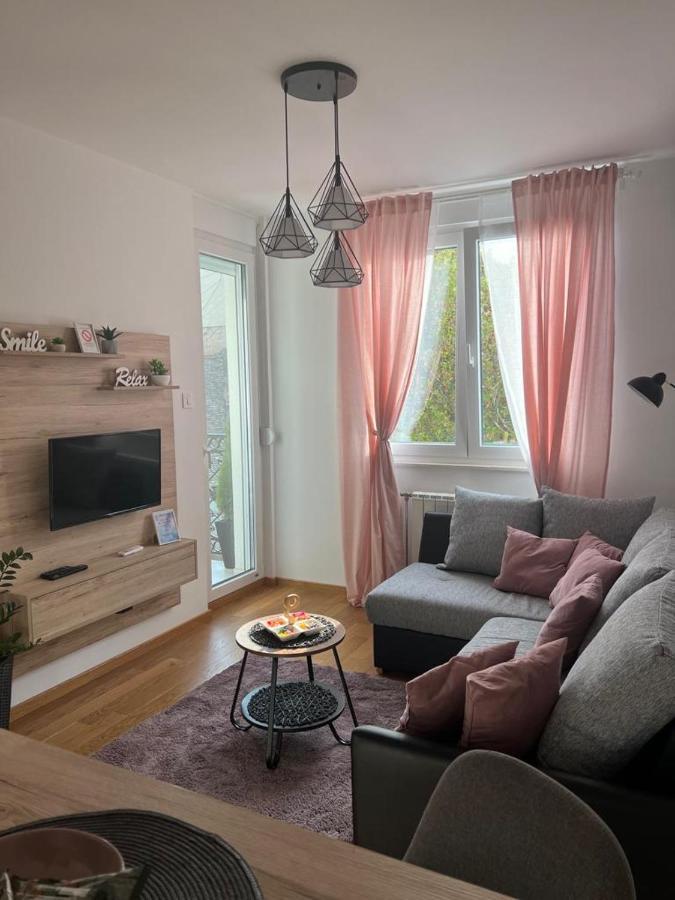 Apartment Luxe Nine Novi Sad Eksteriør bilde